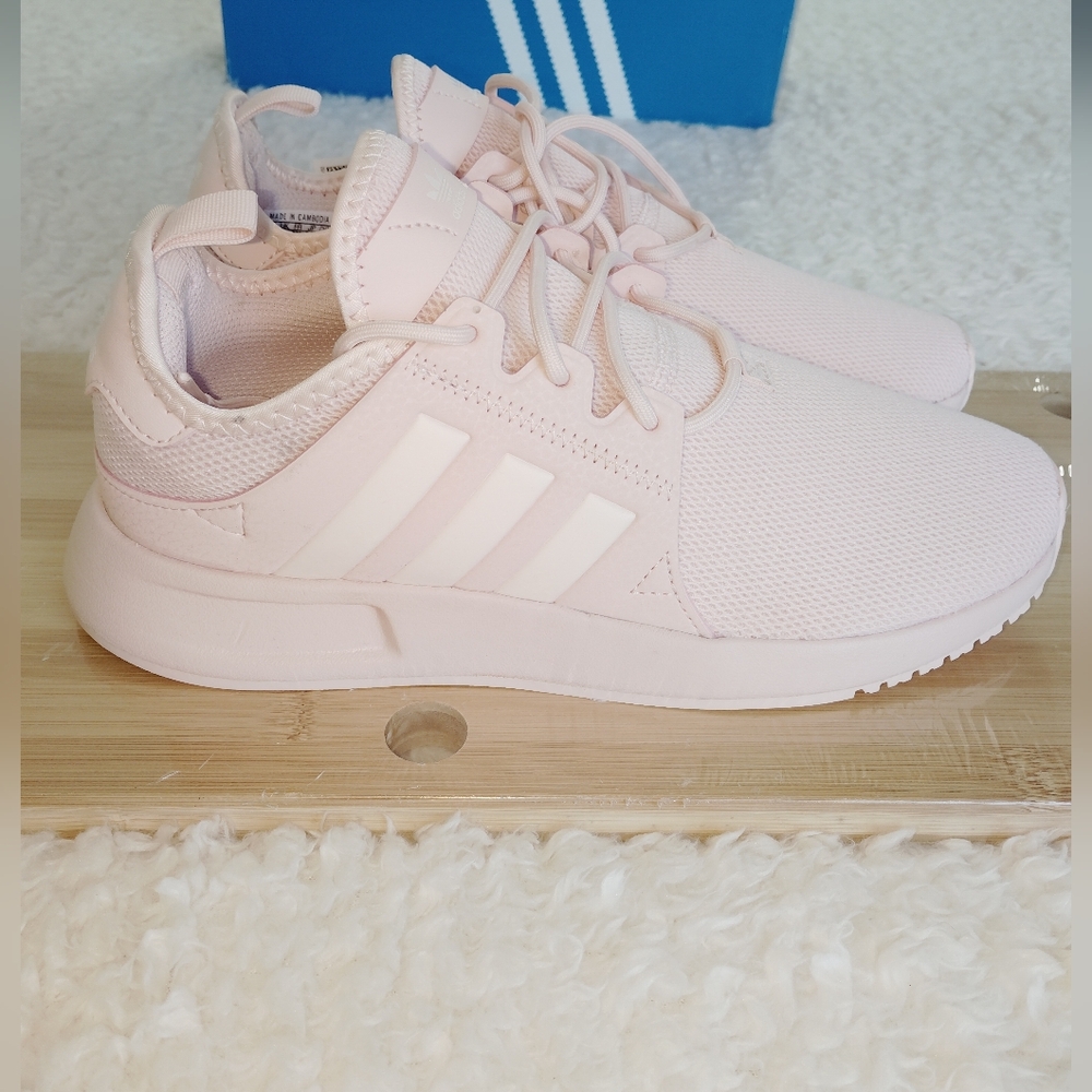 adidas Women’s Light Pink Sneakers